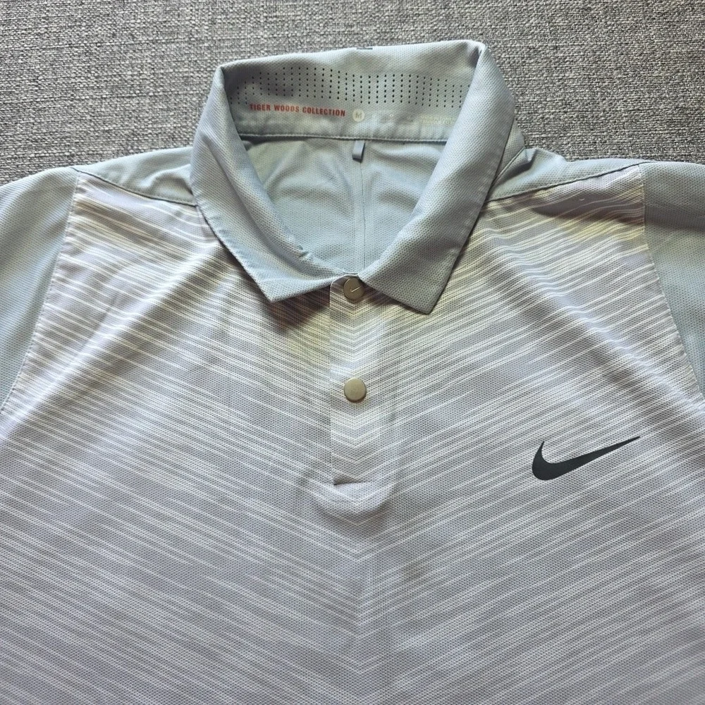 Nike Dri-Fit Tiger Woods Collection Gray Men's size Medium